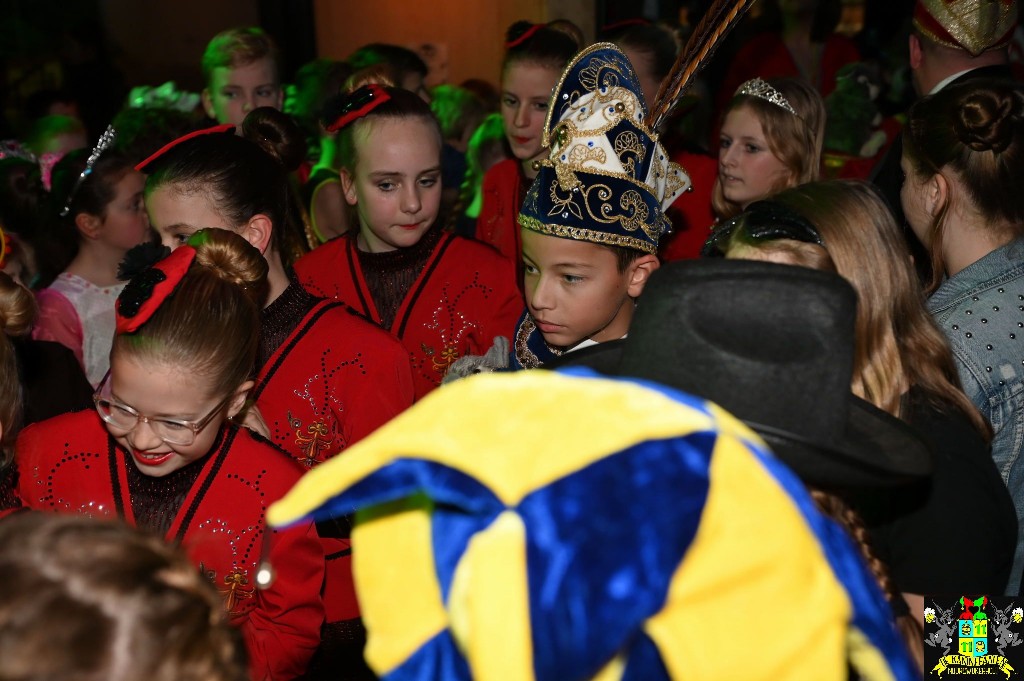 ../Images/Jeugddisco Middeleeuws Carnaval 045.jpg